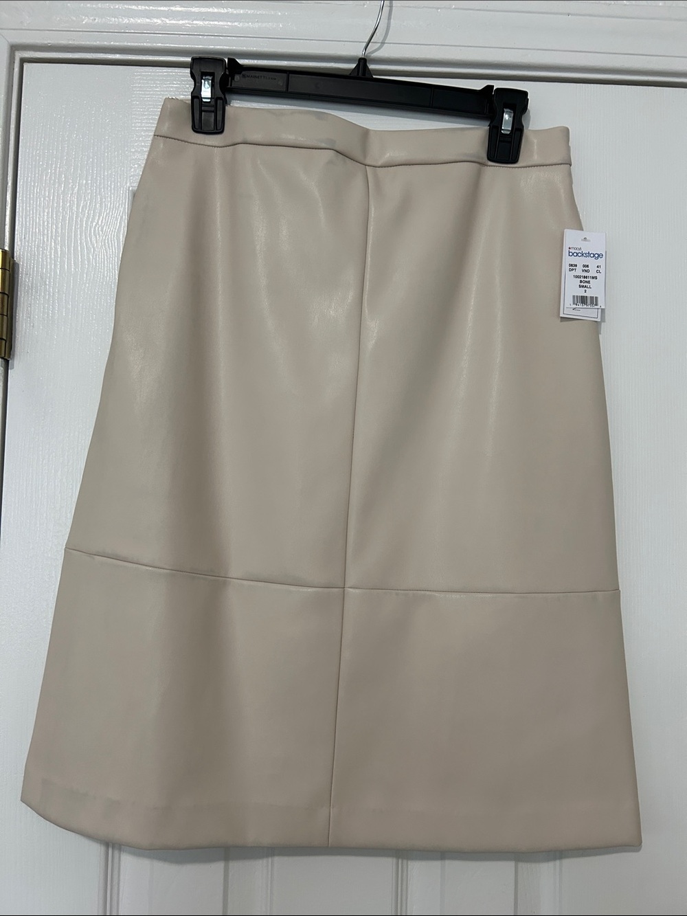 Morgan Taylor Cream Faux Leather Midi Skirt